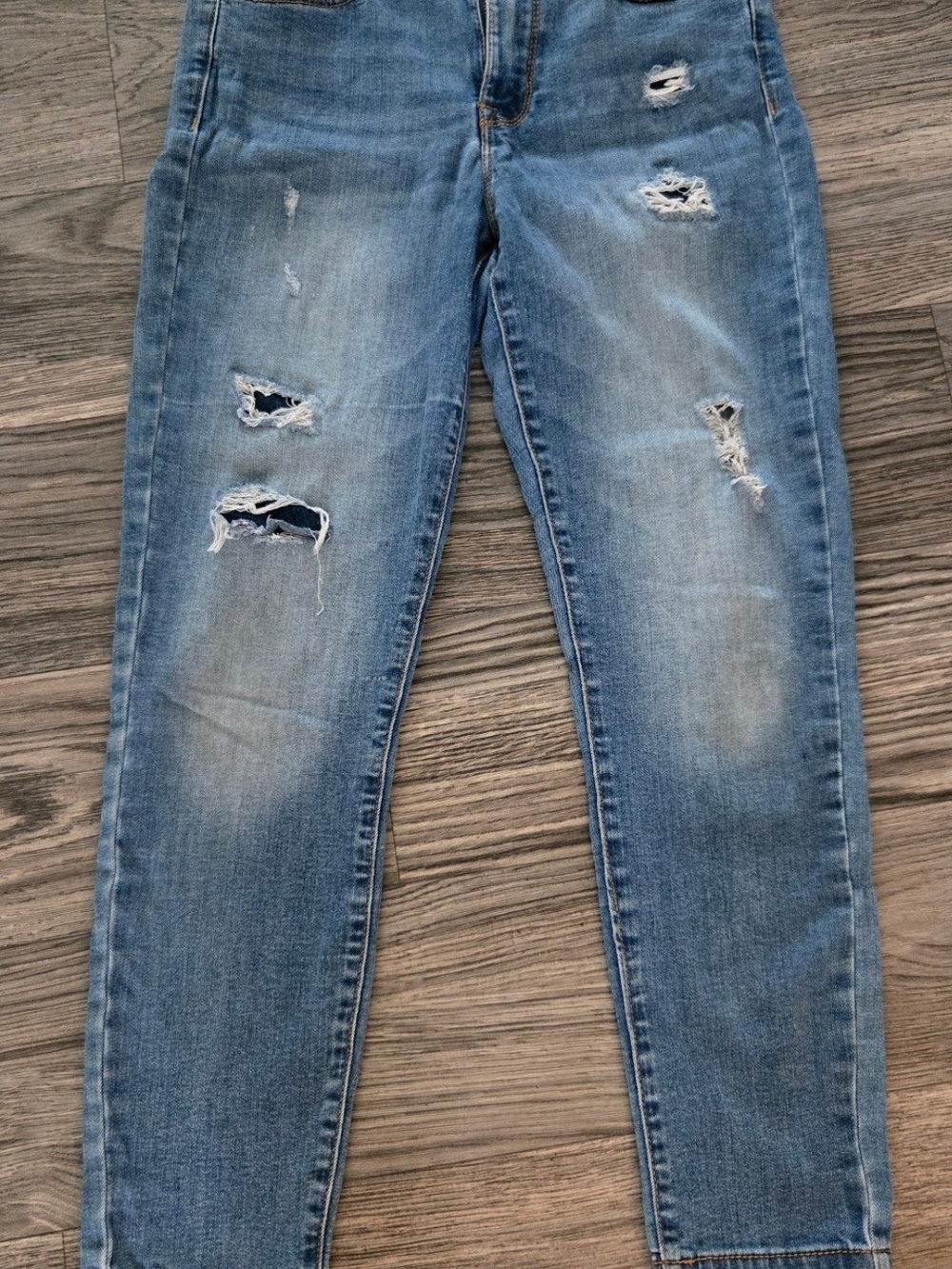 Aeropostale Women's High Rise Distressed Light Blue Jeans